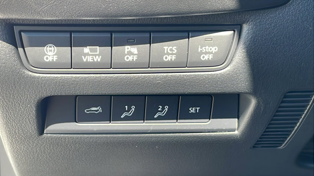 Vehicle image 27 of 47