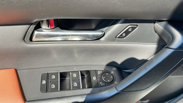 Vehicle image 45 of 47