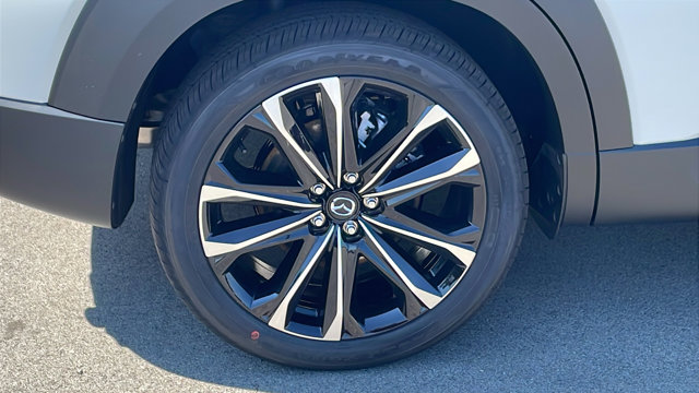 Vehicle image 9 of 47