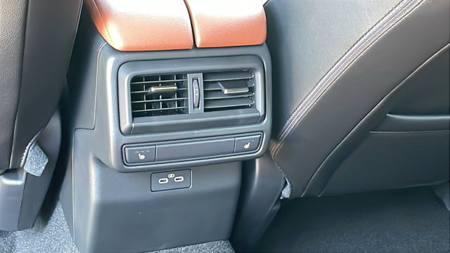 Vehicle image 28 of 47