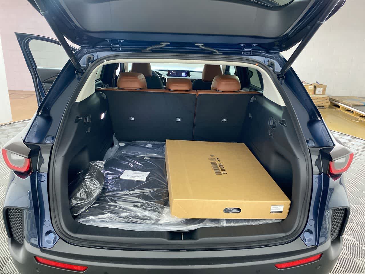 Vehicle image 18 of 35