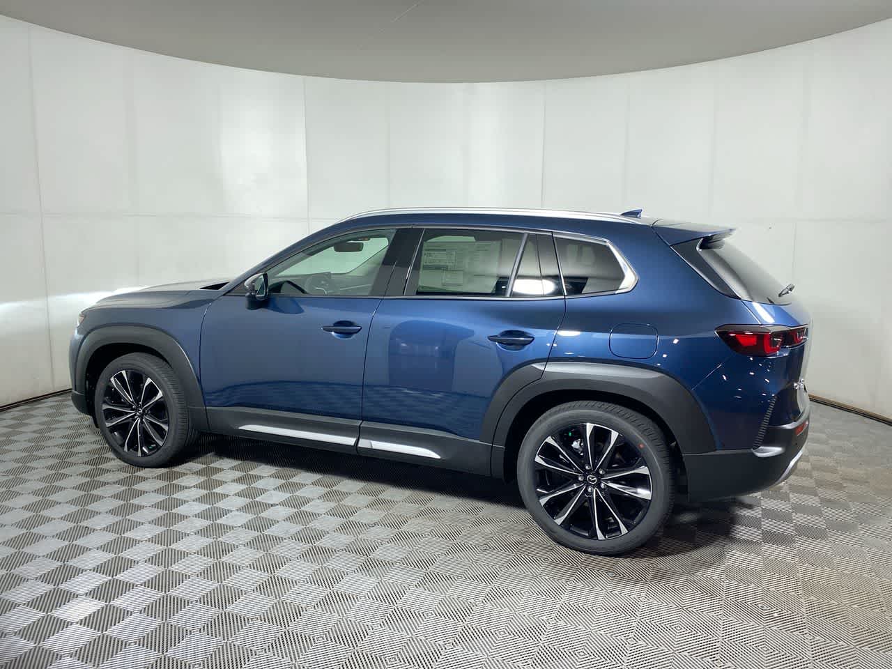 Vehicle image 14 of 35