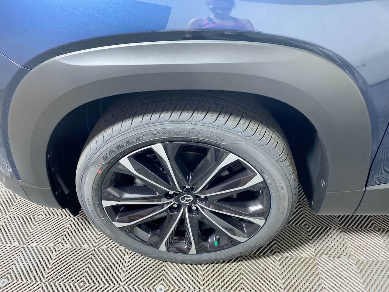 Vehicle image 17 of 35