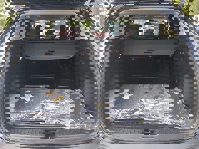 Vehicle image 10 of 29
