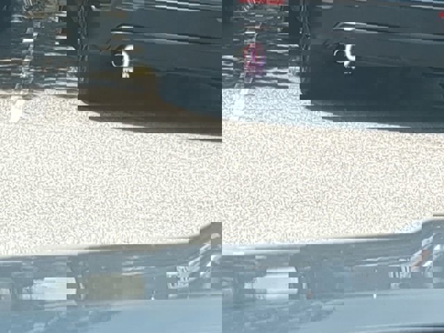 Vehicle image 28 of 29
