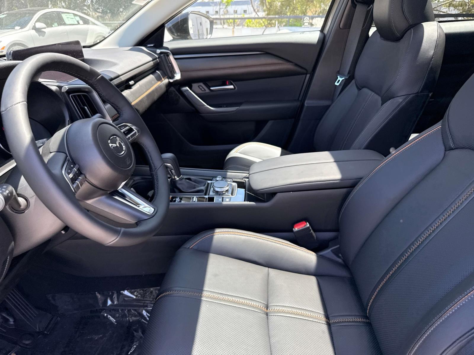 Vehicle image 12 of 15