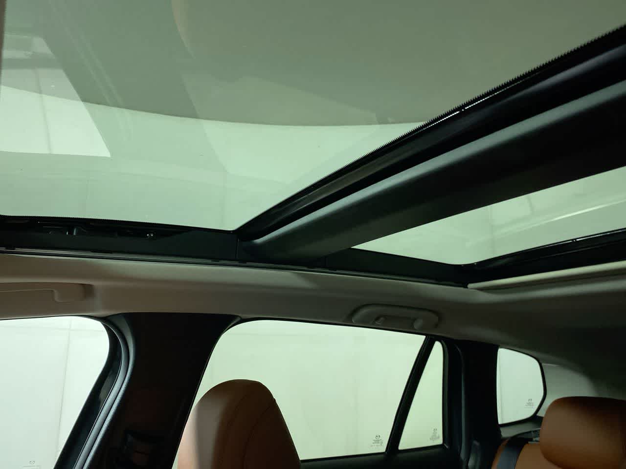 Vehicle image 23 of 35