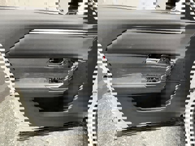 Vehicle image 13 of 38