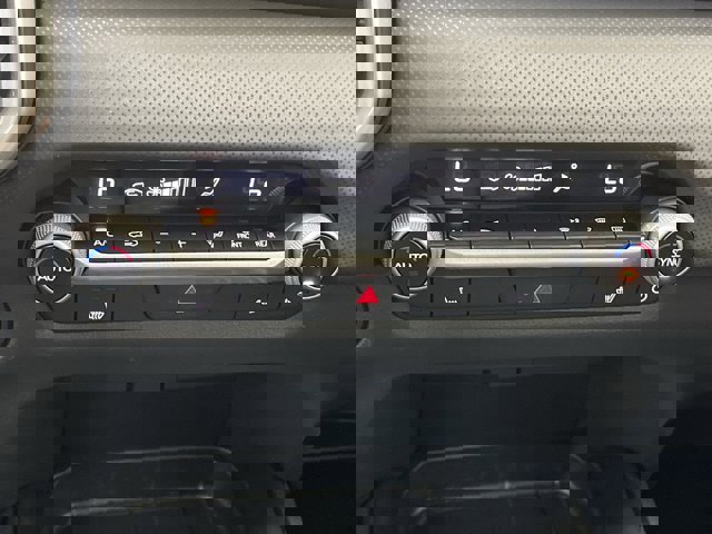 Vehicle image 26 of 38