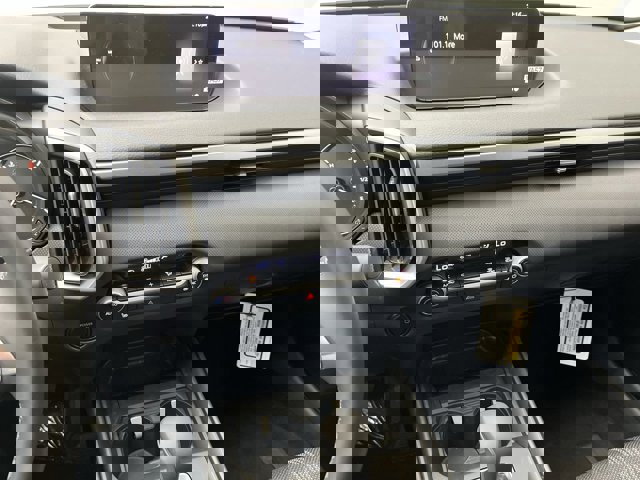 Vehicle image 22 of 38