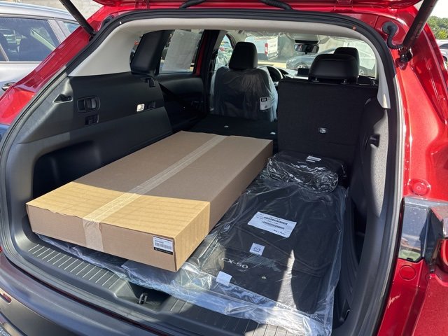 2025 Mazda CX-50 Hybrid Preferred Package Image 5 of 9