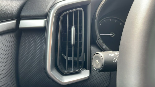 Vehicle image 30 of 41
