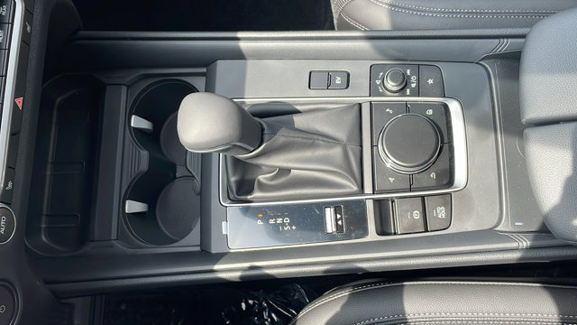 Vehicle image 24 of 41