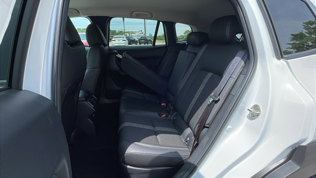 Vehicle image 14 of 41