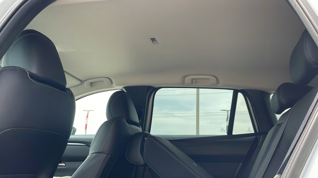Vehicle image 15 of 41