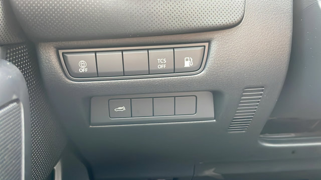 Vehicle image 37 of 41