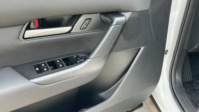 Vehicle image 26 of 41