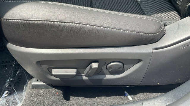 Vehicle image 39 of 41
