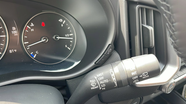 Vehicle image 32 of 41
