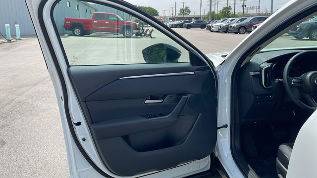Vehicle image 18 of 41