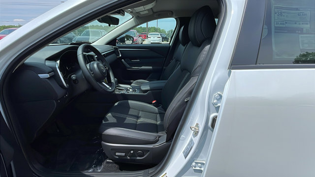 Vehicle image 16 of 41