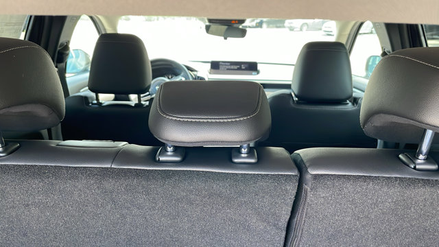 Vehicle image 17 of 42