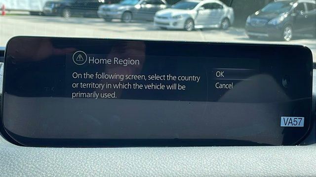 Vehicle image 34 of 42
