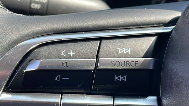 Vehicle image 26 of 42