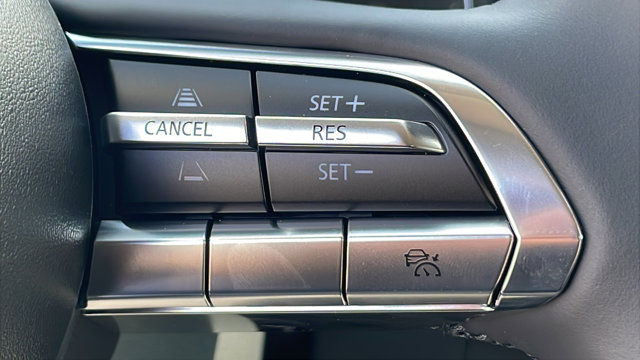 Vehicle image 36 of 42
