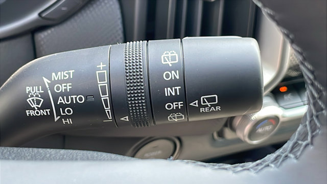 Vehicle image 20 of 42