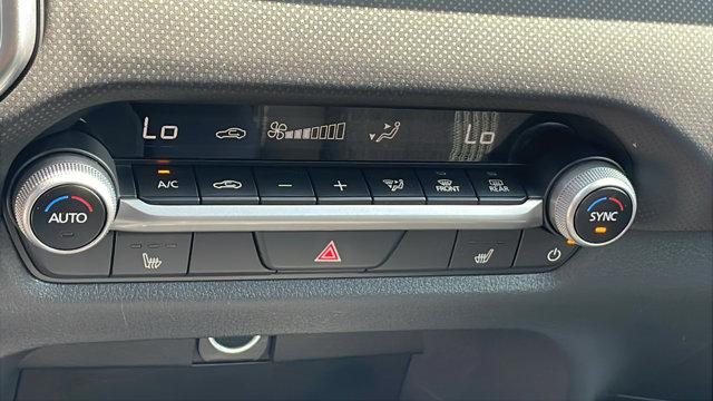 Vehicle image 38 of 42