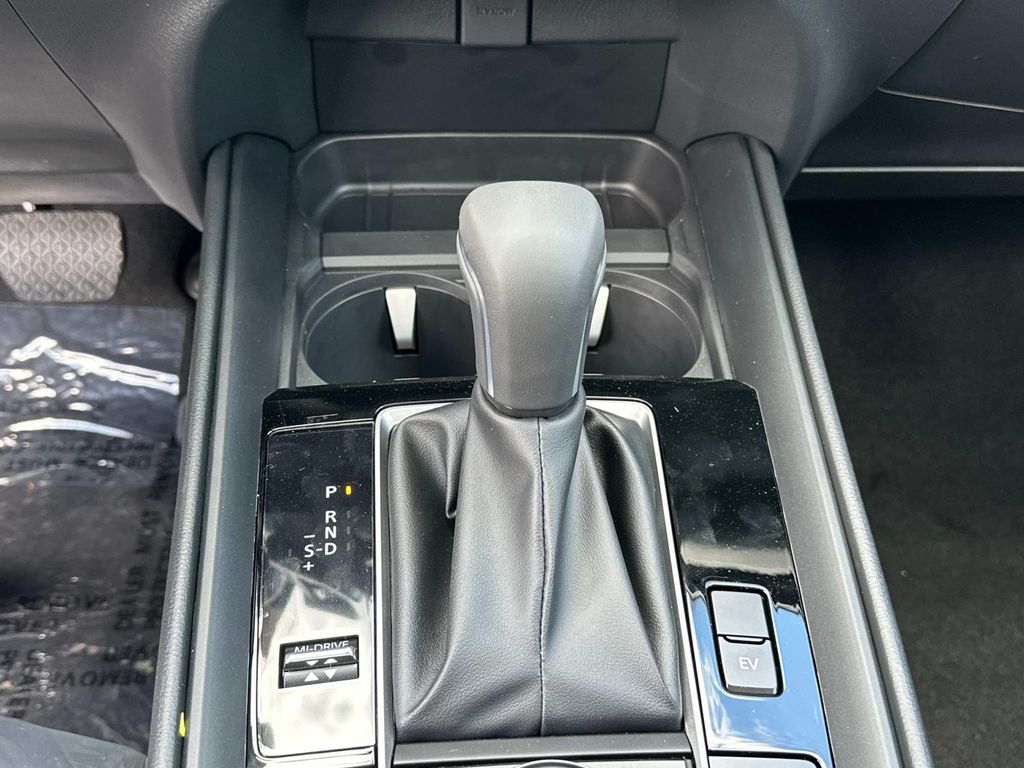 Vehicle image 12 of 36