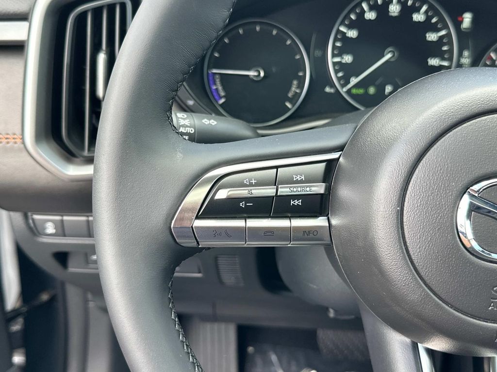Vehicle image 17 of 36