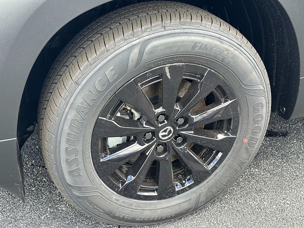 Vehicle image 29 of 36