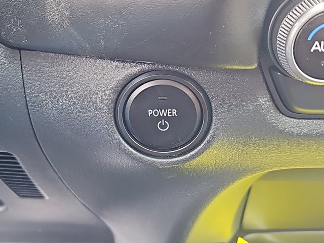 Vehicle image 11 of 20