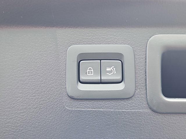 Vehicle image 14 of 20