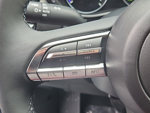 Vehicle image 16 of 20