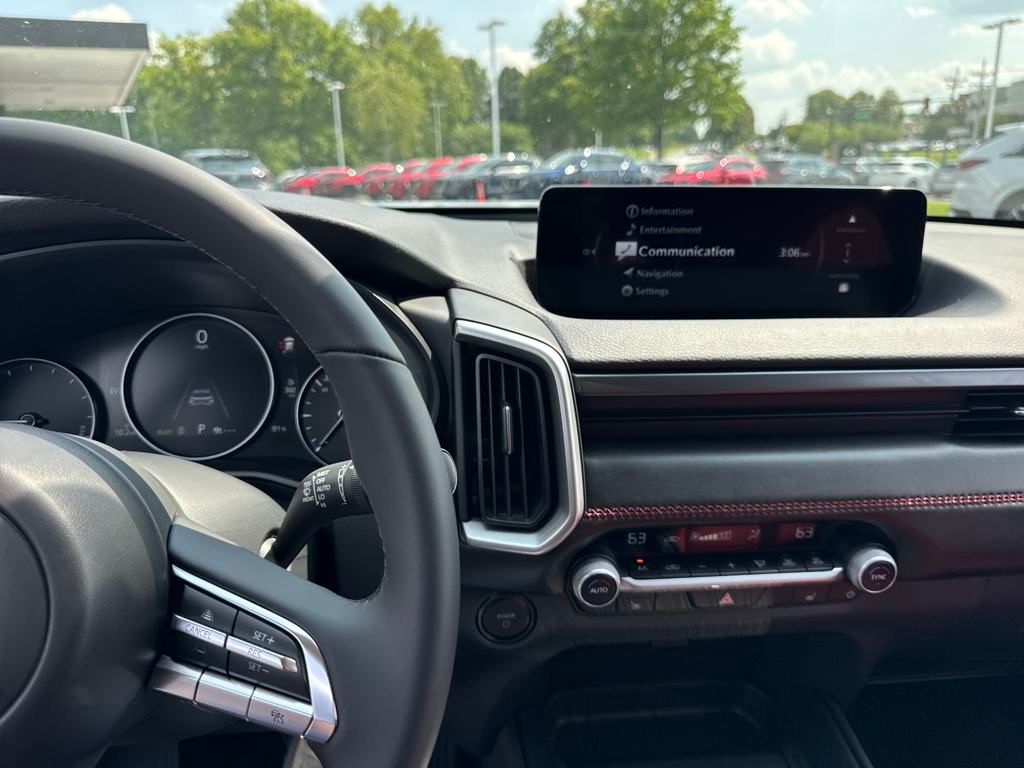 Vehicle image 17 of 40