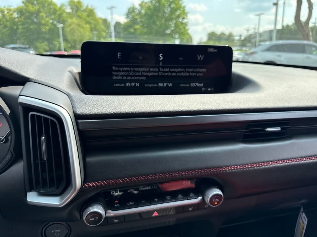 Vehicle image 18 of 40