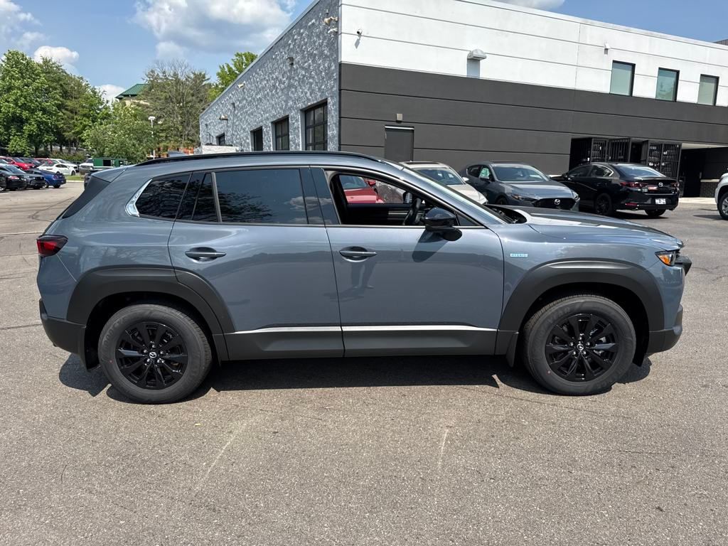 Vehicle image 4 of 40