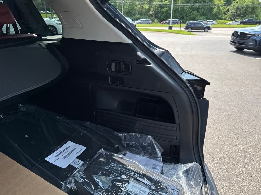 Vehicle image 36 of 40