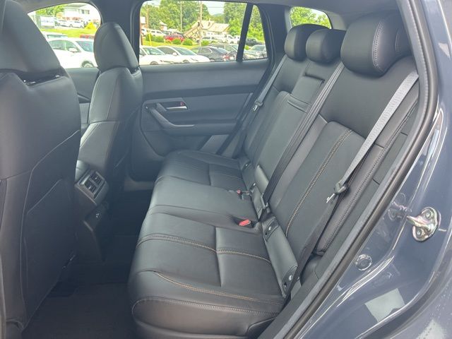 Vehicle image 18 of 39