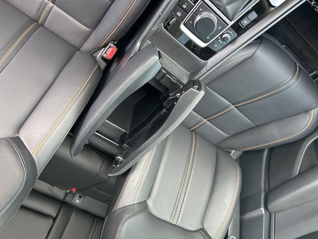 Vehicle image 32 of 39