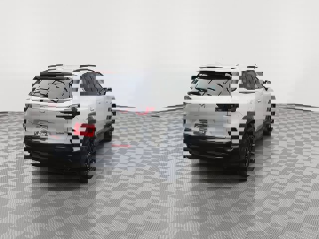 Vehicle image 7 of 41