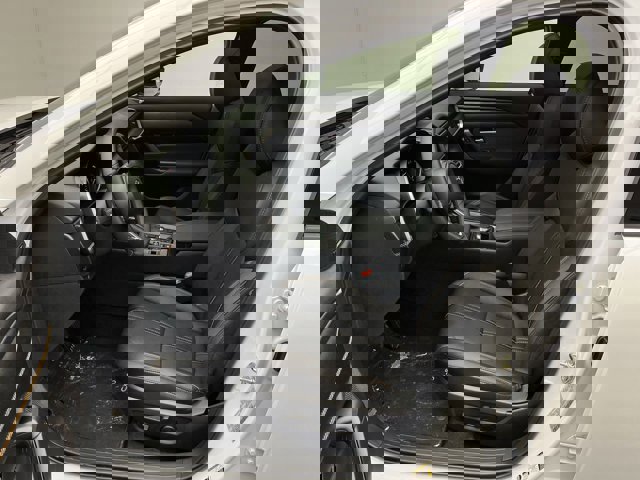 Vehicle image 10 of 41