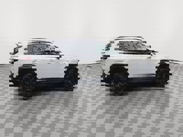 Vehicle image 6 of 41