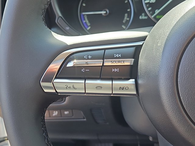 Vehicle image 16 of 20