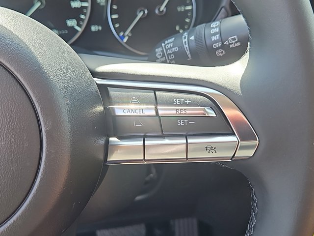 Vehicle image 17 of 20