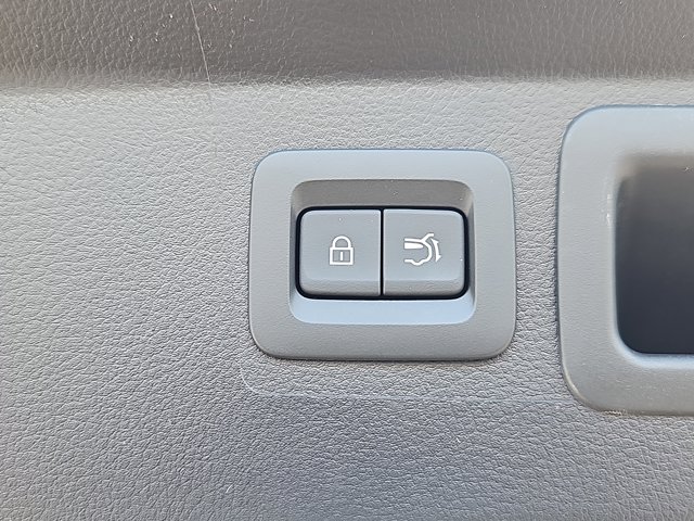 Vehicle image 14 of 20