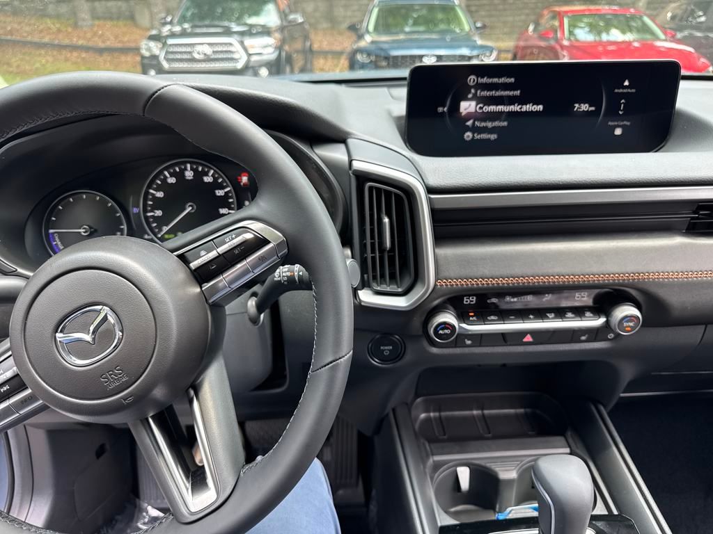 Vehicle image 17 of 39